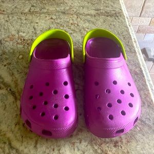 3 pairs of Women size 5 shoes.